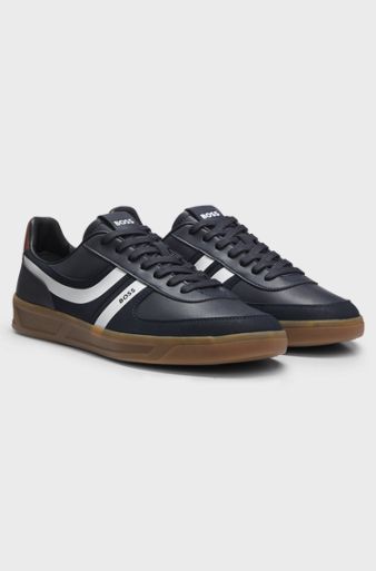 Low-top trainers with a contrast gum sole, Dark Blue