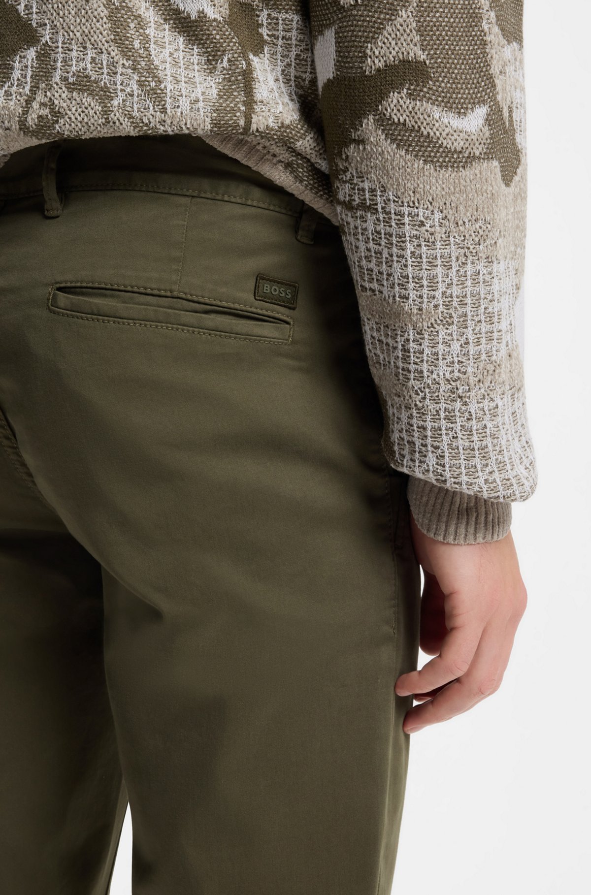 Slim-fit chinos, Khaki