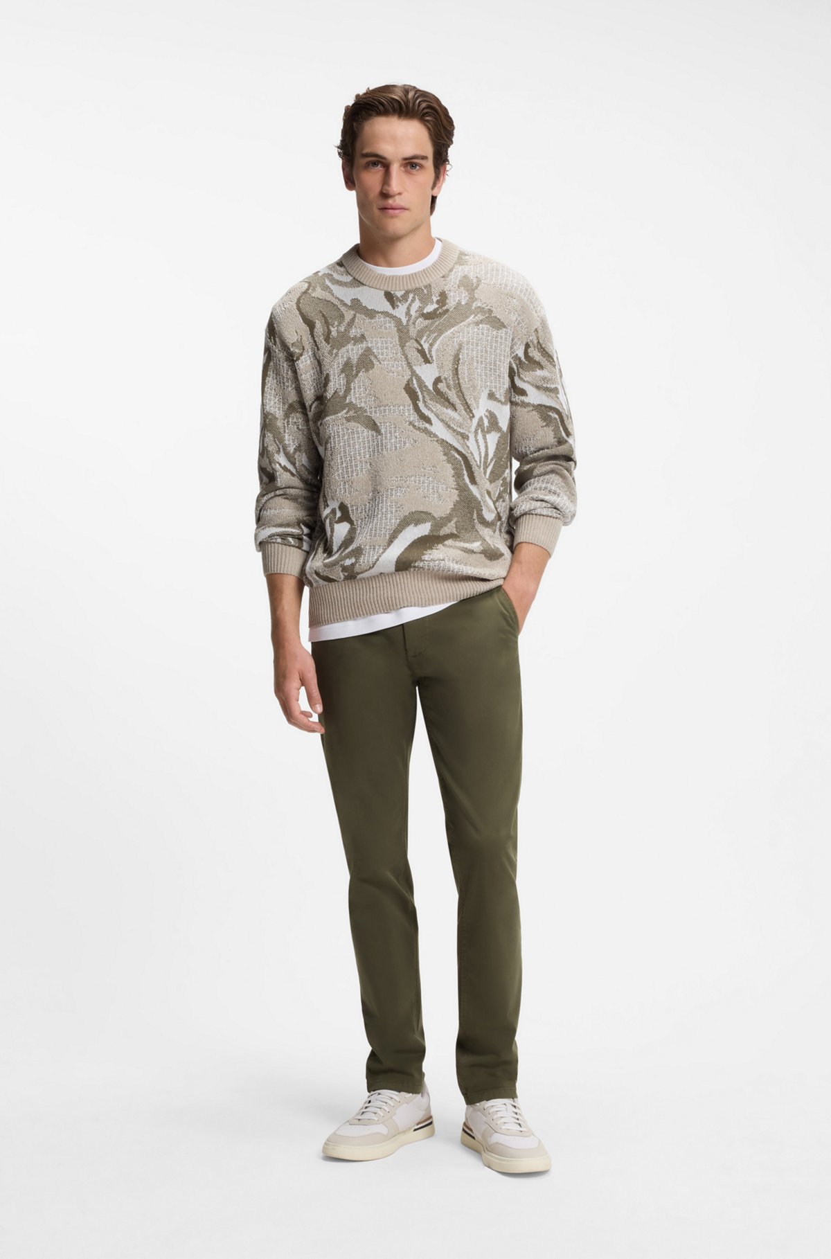 Slim-fit chinos, Khaki